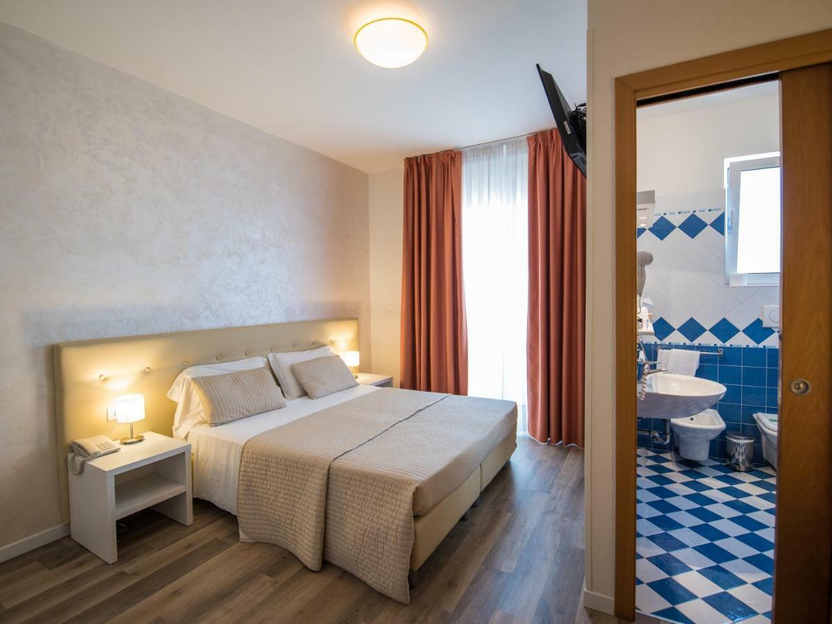 Hotel Touring Lido di Jesolo Dış mekan fotoğraf